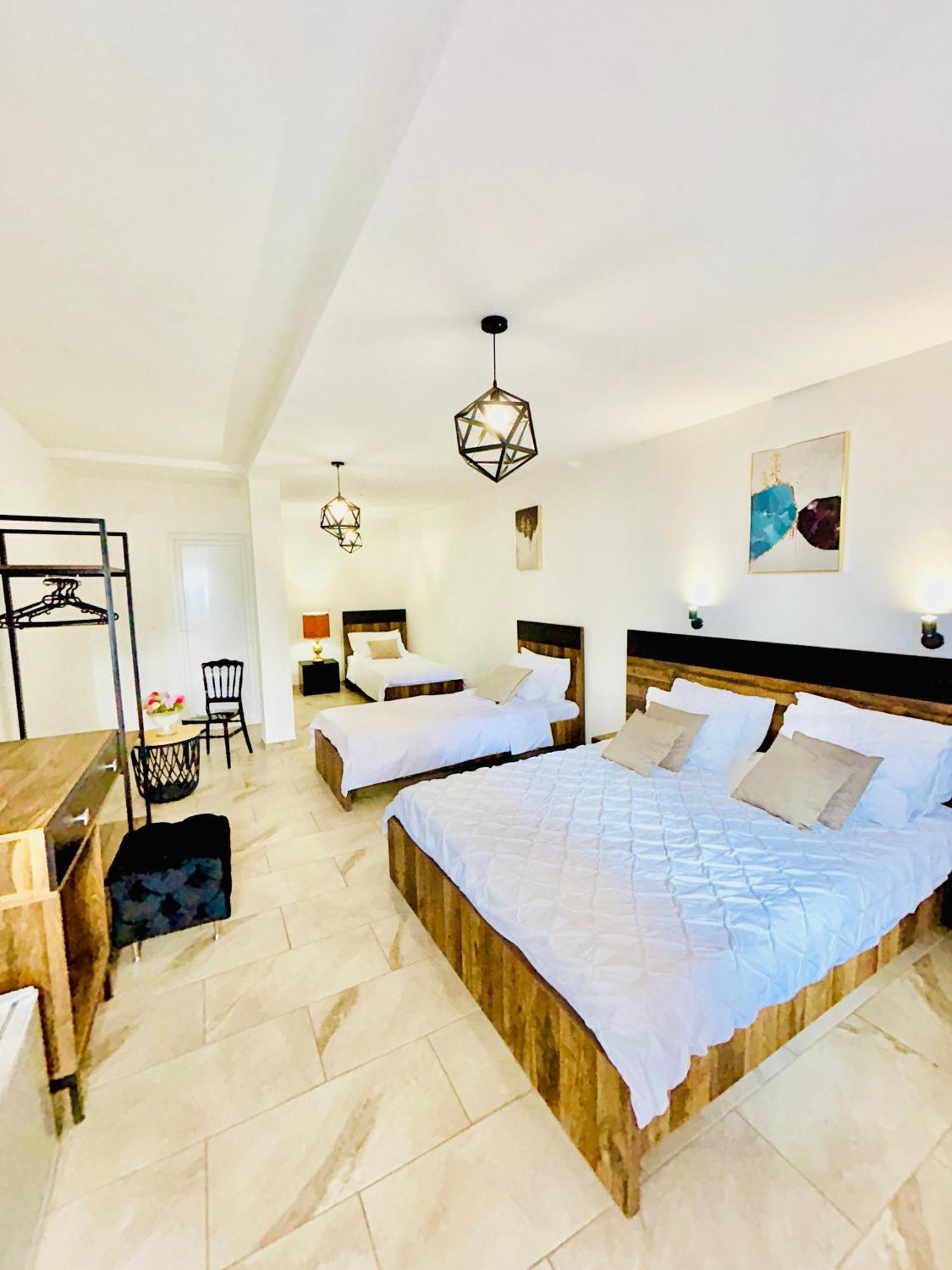 Hotel Lagadin Eksteriør billede
